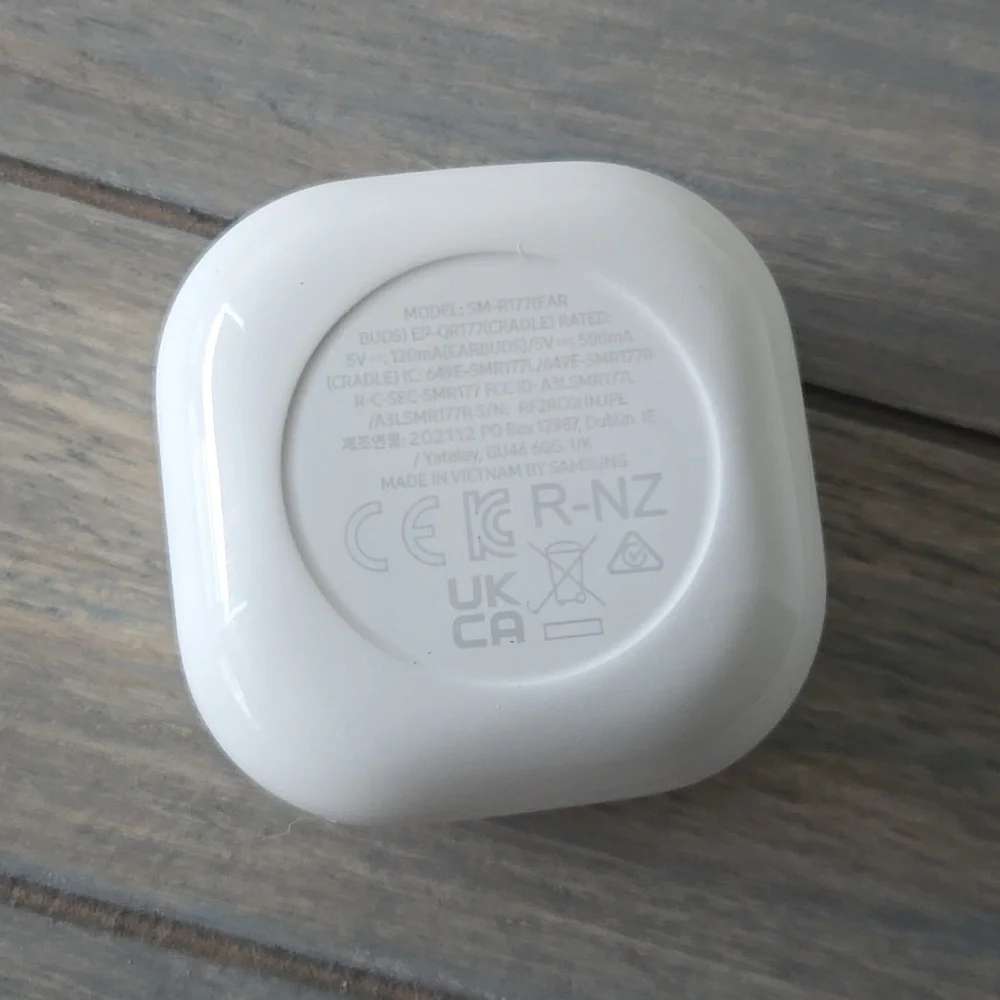 Samsung White Airbuds SM-R177